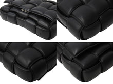 Load image into Gallery viewer, BOTTEGAVENETA ボッテガヴェネタ ショルダーバッグ パデッド カセット イントレチャート 591970 VCQR1 8425 シルバー金具 ブラック 美品 中古 67342