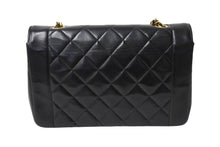 Load image into Gallery viewer, CHANEL シャネル ダイアナ25 マトラッセチェーンショルダーバッグ ココマーク 3番台 ラムスキン ブラウン ゴールド 美品 中古 67354