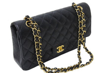 Load image into Gallery viewer, 極美品 CHANEL シャネル Wフラップ 25 ショルダーバッグ キャビアスキン 24番台 マトラッセ ゴールド金具 ブラック 中古 67362