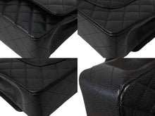 Load image into Gallery viewer, 極美品 CHANEL シャネル Wフラップ 25 ショルダーバッグ キャビアスキン 24番台 マトラッセ ゴールド金具 ブラック 中古 67362