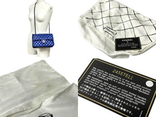 Load image into Gallery viewer, CHANEL シャネル マトラッセ 23 Wフラップ Wチェーン ショルダーバッグ 24番台 ブルー ラムスキン ココマーク ゴールド金具 美品 中古 67364