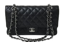Load image into Gallery viewer, 極美品 CHANEL シャネル Wフラップ 25 ショルダーバッグ キャビアスキン 13番台 マトラッセ シルバー金具 ブラック 中古 67377