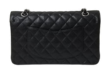 Load image into Gallery viewer, 極美品 CHANEL シャネル Wフラップ 25 ショルダーバッグ キャビアスキン 13番台 マトラッセ シルバー金具 ブラック 中古 67377