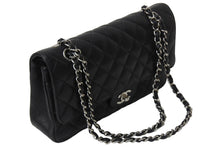 Load image into Gallery viewer, 極美品 CHANEL シャネル Wフラップ 25 ショルダーバッグ キャビアスキン 13番台 マトラッセ シルバー金具 ブラック 中古 67377