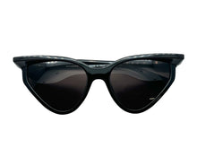 Load image into Gallery viewer, 極美品 BALENCIAGA バレンシアガ サングラス サイズ56□19-140 キャットアイ BB0101S ブラック アセテート 中古 67403