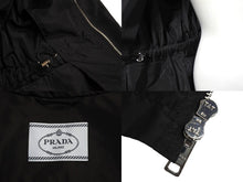 画像をギャラリービューアに読み込む, PRADA プラダ トライアングルプレート ロングコート ナイロン 2022 ブラック サイズ36 291788 R201 1060 美品 中古 67432 