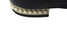 Load image into Gallery viewer, CHANEL シャネル ローファ 靴 オペラシューズ フェイクパール ココマーク G30757 パテントレザー 36C G30757 美品 中古 67480