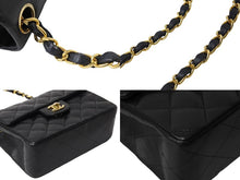 Load image into Gallery viewer, CHANEL シャネル チェーンショルダーバッグ 8番台 ミニマトラッセ ラムスキン ゴールド金具 ブラック 美品 中古 67541