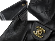 Load image into Gallery viewer, CHANEL シャネル チェーンショルダーバッグ 8番台 ミニマトラッセ ラムスキン ゴールド金具 ブラック 美品 中古 67541