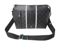 Load image into Gallery viewer, LOUIS VUITTON ルイヴィトン フラグメント アポロメッセンジャー MM M43411 モノグラムエクリプス 美品 中古 67549