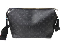 Load image into Gallery viewer, LOUIS VUITTON ルイヴィトン フラグメント アポロメッセンジャー MM M43411 モノグラムエクリプス 美品 中古 67549