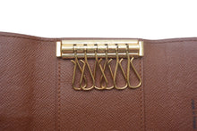 Load image into Gallery viewer, 極美品 LOUIS VUITTON ルイヴィトン キーケース ミュルティクレ 6 M62630 モノグラムキャンバス ゴールド金具 ブラウン 中古 67550