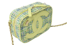 Load image into Gallery viewer, 極美品 CHANEL シャネル ツイード デカココ チェーンショルダーバッグ 27番台 ツイード レザー グリーン ブルー ゴールド 中古 67564
