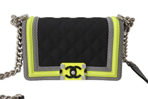 極美品 CHANEL シャネル マトラッセ ボーイシャネル チェーンウォレットショルダーバッグ 22番台 ファブリックメッシュ 中古 67575