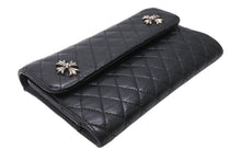 Load image into Gallery viewer, CHROME HEARTS クロムハーツ 三つ折りウェーブウォレット クロスボールボタン キルティング ブラック シルバー925 美品 中古 67601