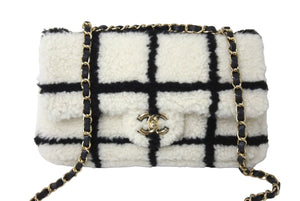 極美品 CHANEL シャネル チェーンショルダーバッグ ムートン AS2754 2021AW ボーダー ホワイト ブラック ゴールド金具 中古 67633