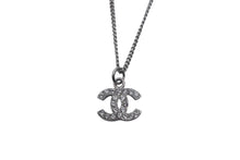 Load image into Gallery viewer, 極美品 CHANEL シャネル ネックレス ココマーク シルバー メタル ラインストーン B10V刻印 重量5.8g 全長42.5cm 中古 67651