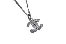 Load image into Gallery viewer, 極美品 CHANEL シャネル ネックレス ココマーク シルバー メタル ラインストーン B10V刻印 重量5.8g 全長42.5cm 中古 67651