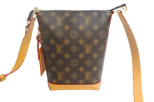 Load image into Gallery viewer, 新品同様 LouisVuitton ルイヴィトン ディスイズノット ホーボー クルーザーPM ショルダーバッグ M46241 ICタグ 中古 4c067653