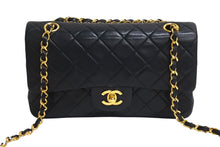 Load image into Gallery viewer, CHANEL シャネル マトラッセ 23 Wフラップ チェーン ショルダーバッグ ブラック 1番台 ラムスキン ココマーク ゴールド金具 美品 中古 67715