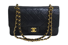 Load image into Gallery viewer, CHANEL シャネル マトラッセ 25 ショルダーバッグ ダブルフラップ 3番台 ラムスキン ブラック ゴールド 美品 中古 67716