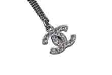 Load image into Gallery viewer, 極美品 CHANEL シャネル ネックレス A28942Y02003 ココマーク シルバー メタル ラインストーン 10V刻印 重量5.6g 全長42.5cm 中古 67718
