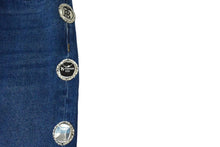 Load image into Gallery viewer, 新品未使用 BURBERRY バーバリー Bottle Cap Detail ボトル キャップ ディテール デニム パンツ 4559060 サイズ34x32 中古 4c067961