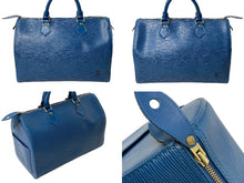 Load image into Gallery viewer, 極美品 LOUIS VUITTON ルイヴィトン スピーディ30 エピ ボストンバッグ M43005 PVC レザー ブルー ゴールド金具 中古 4c068007