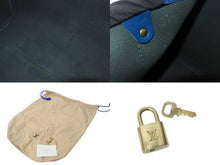 Load image into Gallery viewer, 極美品 LOUIS VUITTON ルイヴィトン スピーディ30 エピ ボストンバッグ M43005 PVC レザー ブルー ゴールド金具 中古 4c068007