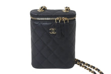 Load image into Gallery viewer, CHANEL シャネル バニティ マトラッセ チェーンショルダーバッグ ラムスキン 32番台 2022年頃 ゴールド金具 ブラック 中古 4c068078