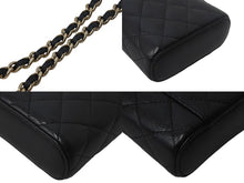 Load image into Gallery viewer, CHANEL シャネル バニティ マトラッセ チェーンショルダーバッグ ラムスキン 32番台 2022年頃 ゴールド金具 ブラック 中古 4c068078