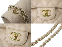 Load image into Gallery viewer, 極美品 CHANEL シャネル マトラッセ30 Wチェーンショルダーバッグ 14番台 Wフラップ ココマーク キャビアスキン ベージュ ゴールド金具 中古 4c068079