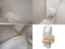 Load image into Gallery viewer, 極美品 CHANEL シャネル マトラッセ30 Wチェーンショルダーバッグ 14番台 Wフラップ ココマーク キャビアスキン ベージュ ゴールド金具 中古 4c068079