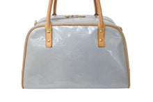 Load image into Gallery viewer, LOUIS VUITTON ルイヴィトン トンプキンス スクエア ハンドバッグ M91150 モノグラムヴェルニ レザー ブルー 美品 中古 4c068156
