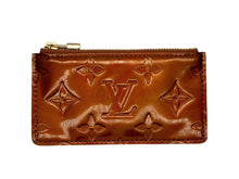 Load image into Gallery viewer, LOUIS VUITTON ルイヴィトン ヴェルニ ポシェット クレ コインケース M91206 ブロンズ エナメル ゴールド金具 美品 中古 4c068172
