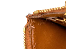 Load image into Gallery viewer, LOUIS VUITTON ルイヴィトン ヴェルニ ポシェット クレ コインケース M91206 ブロンズ エナメル ゴールド金具 美品 中古 4c068172