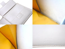 画像をギャラリービューアに読み込む, Goyard ゴヤール サンフロランタン ヘリンボーン 二つ折り財布 apm11050 フランス製 レザー ホワイト 良品 中古 4c068209