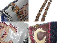 Load image into Gallery viewer, 極美品 CHANEL シャネル パッチワーク ツイード チェーン ショルダーバッグ 16番台 シルバー金具 ココマーク ロゴ マルチ 中古 4c068259