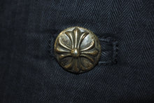 Load image into Gallery viewer, 極美品 CHROME HEARTS クロスボールボタン ヘリンボーン Pコート サイズL 400180371******001 中古 4c068279