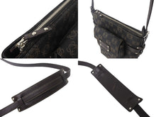 Load image into Gallery viewer, LOEWE ロエベ ショルダーバッグ 斜め掛けバッグ アナグラム ミニポーチ付き キャンバス レザー ブラック ブラウン 美品 中古 4c068488
