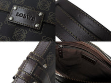 Load image into Gallery viewer, LOEWE ロエベ ショルダーバッグ 斜め掛けバッグ アナグラム ミニポーチ付き キャンバス レザー ブラック ブラウン 美品 中古 4c068488
