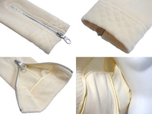 Load image into Gallery viewer, 極美品 CHANEL シャネル P38075V21513 ウール ライダース ジャケット サイズ34 オフホワイト 中古 4c068545
