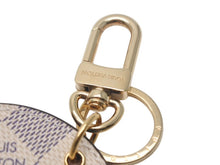 画像をギャラリービューアに読み込む, LouisVuitton ルイヴィトン キーホルダー イリュストレ ヴィヴィエンヌ ホリデーチャーム ホワイトマルチカラー 美品 中古 4c068605