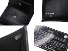 Load image into Gallery viewer, CHANEL シャネル 三つ折り財布 コンパクトウォレット ココマーク 29番台 キャビアスキン ブラック 美品 中古 4c068724