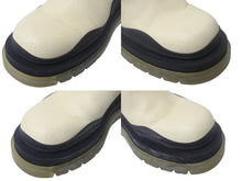 Load image into Gallery viewer, BOTTEGA VENETA ボッテガヴェネタ タイヤ チェルシーブーツ シーソルト ブラック クリア 美品 中古 4c068738