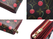Load image into Gallery viewer, 極美品 LOUIS VUITTON ルイヴィトン 二つ折り財布 コンパクトジップ さくらんぼ 村上隆 モノグラム M95005 中古 4c068823