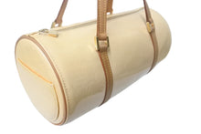 Load image into Gallery viewer, LOUIS VUITTON ルイヴィトン ベッドフォード ハンドバッグ M91329 モノグラムヴェルニ 筒型 ゴールド金具 ベージュ 美品 中古 4c068867