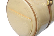 Load image into Gallery viewer, LOUIS VUITTON ルイヴィトン ベッドフォード ハンドバッグ M91329 モノグラムヴェルニ 筒型 ゴールド金具 ベージュ 美品 中古 4c068867
