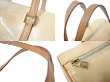 Load image into Gallery viewer, LOUIS VUITTON ルイヴィトン ベッドフォード ハンドバッグ M91329 モノグラムヴェルニ 筒型 ゴールド金具 ベージュ 美品 中古 4c068867