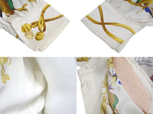 Load image into Gallery viewer, ESCADA エスカーダ シルクシャツ 長袖シャツ サイズ34 比翼 鳥柄 ベージュ マルチカラー シルク 美品 中古 4c068882